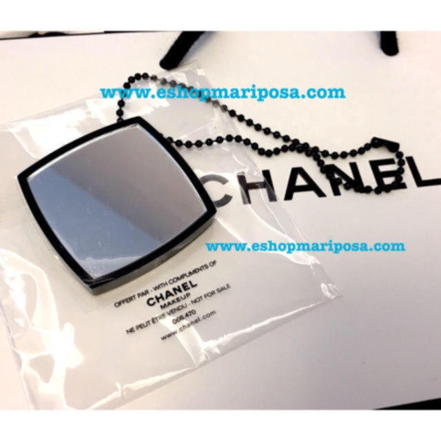 CHANEL(シャネル)のシャネルミニミラーチャーム  黒 携帯に便利 キーホルダー、バッグチャームに レディースのアクセサリー(チャーム)の商品写真