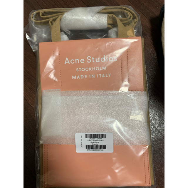 ACNE(アクネ)のAcne Studios Baker Out Sお取り置き中 レディースのバッグ(ショルダーバッグ)の商品写真