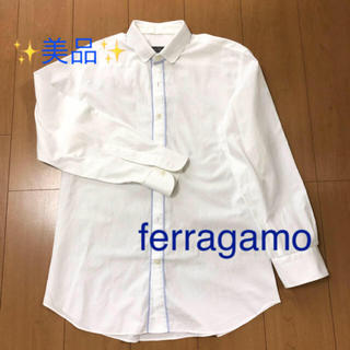 フェラガモ(Ferragamo)の【 ferragamo 】 シャツ 2way (ポロシャツ/ 衿無し) 白 (シャツ)