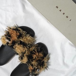 マルニ(Marni)のMARNI 2020AWフェザーサンダル 40(サンダル)