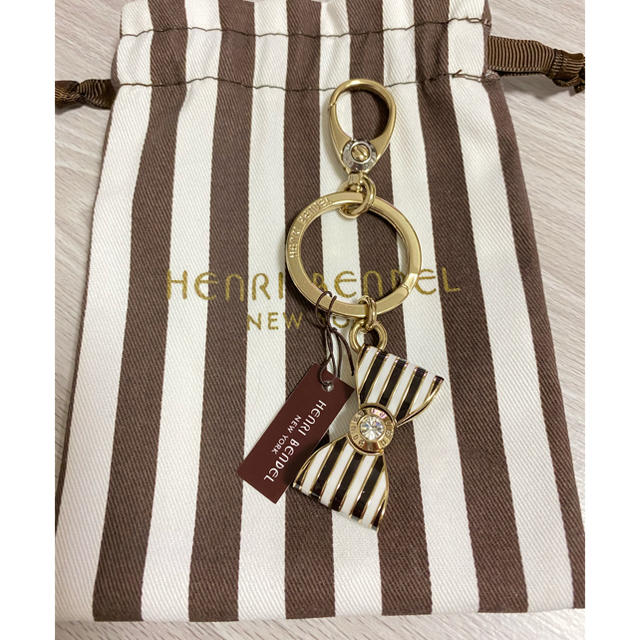 NY ヘンリベンデル Henri Bendel チャーム キーホルダー