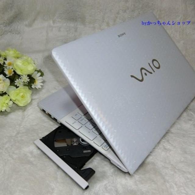 SONY(ソニー)のキラキラホワイト可愛VAIO Core i7／SSD480GB／8GB／TV付 スマホ/家電/カメラのPC/タブレット(ノートPC)の商品写真
