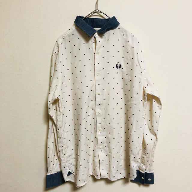 FRED PERRY(フレッドペリー)の【古着】フレッドペリー　シャツ　ドット柄　ワンポイント　刺繍　ホワイト　白 メンズのトップス(シャツ)の商品写真