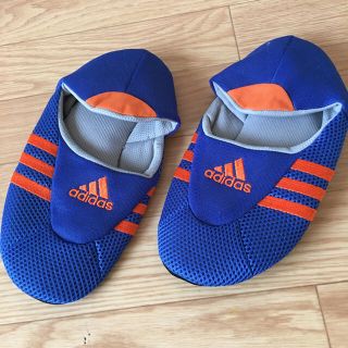 アディダス(adidas)のアディダスの室内履き(M)(スリッパ/ルームシューズ)