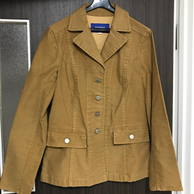 BURBERRY BLUE LABEL(バーバリーブルーレーベル)の【ももも子様専用】バーバリー ブルーレーベル ジャケット レディース M レディースのジャケット/アウター(テーラードジャケット)の商品写真