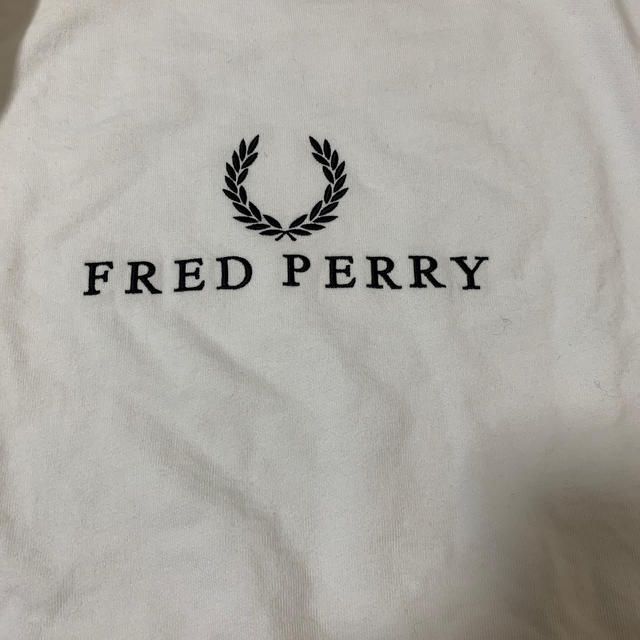 FRED PERRY(フレッドペリー)のフレッドペリー　トレーナー レディースのトップス(トレーナー/スウェット)の商品写真