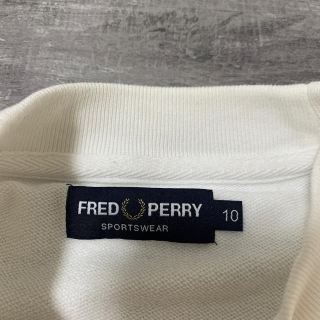 FRED PERRY(フレッドペリー)のフレッドペリー　トレーナー レディースのトップス(トレーナー/スウェット)の商品写真