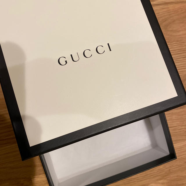 Gucci(グッチ)のGUCCIの箱　希望があれば紙袋も レディースのバッグ(ショップ袋)の商品写真