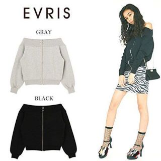 エヴリス(EVRIS)のEVRIS♡オフショルパーカー(パーカー)