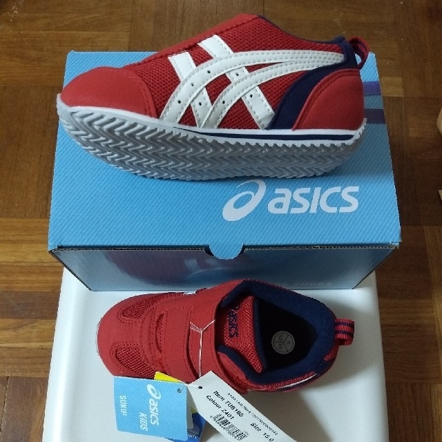 asics(アシックス)の【新品】asics　15cm　キッズスニーカー キッズ/ベビー/マタニティのキッズ靴/シューズ(15cm~)(スニーカー)の商品写真