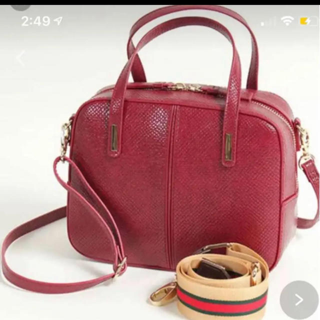 Lily Brown(リリーブラウン)のリリーブラウン　バック　赤 レディースのバッグ(ショルダーバッグ)の商品写真