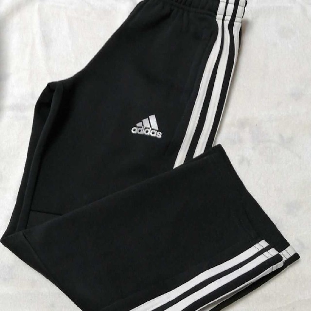 adidas(アディダス)のちゃんぷー様専用★美品　キッズ　アディダス　長ズボン　120㌢ キッズ/ベビー/マタニティのキッズ服男の子用(90cm~)(パンツ/スパッツ)の商品写真