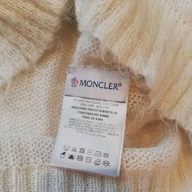 MONCLER(モンクレール)のmoncler 可愛いアルパカデザインのニット メンズのトップス(ニット/セーター)の商品写真