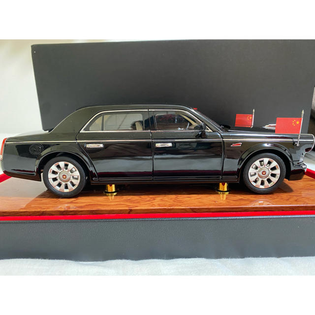 紅旗(Hongqi)L5 1/18 ディーラー特注品 ダイキャストミニカー エンタメ/ホビーのおもちゃ/ぬいぐるみ(ミニカー)の商品写真