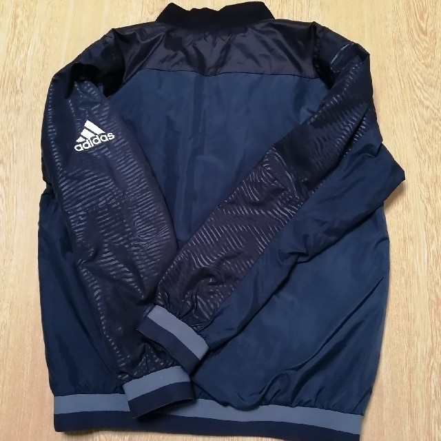 adidas(アディダス)のadidas　中綿　ウィンドブレーカー　140 キッズ/ベビー/マタニティのキッズ服男の子用(90cm~)(ジャケット/上着)の商品写真