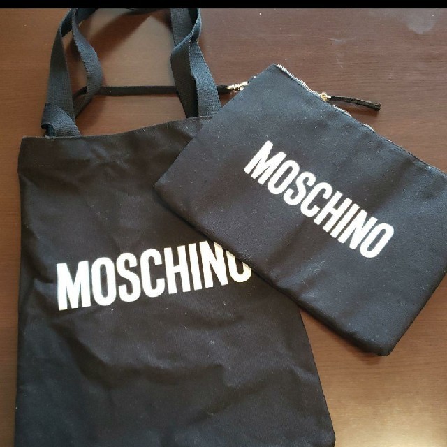 MOSCHINO(モスキーノ)のトートバッグ　エコバッグ　ポーチ　TONYMOLY　MOSCHINO レディースのバッグ(トートバッグ)の商品写真