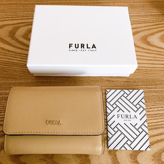 Furla(フルラ)のフルラ FURLA 三つ折 財布　折りたたみ財布　サンドベージュ　サフィアーノ レディースのファッション小物(財布)の商品写真