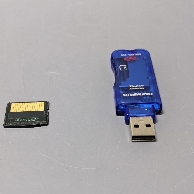 OLYMPUS(オリンパス)のxD カード＆リーダー スマホ/家電/カメラのPC/タブレット(PC周辺機器)の商品写真