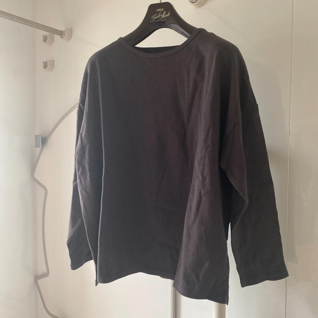 GRL(グレイル)のGRLグレーブラックドロップショルダーティーシャツ レディースのトップス(Tシャツ(長袖/七分))の商品写真