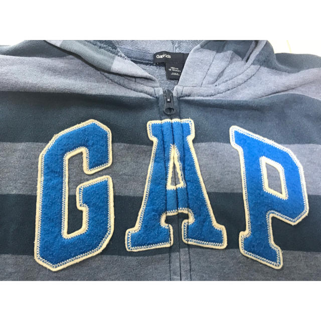 GAP(ギャップ)の★GAP  kids★ボーダー★パーカー★150★ キッズ/ベビー/マタニティのキッズ服男の子用(90cm~)(ジャケット/上着)の商品写真