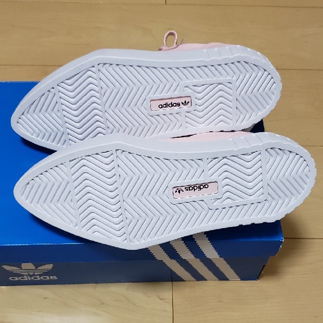 adidas(アディダス)のadidas ハイパースリーク 24.5cm アディダス レディースの靴/シューズ(スニーカー)の商品写真