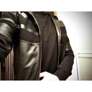 ジバンシィ(GIVENCHY)のGIVENCHY PARIS レザーレイヤードジップパーカー  サイズ:44(パーカー)