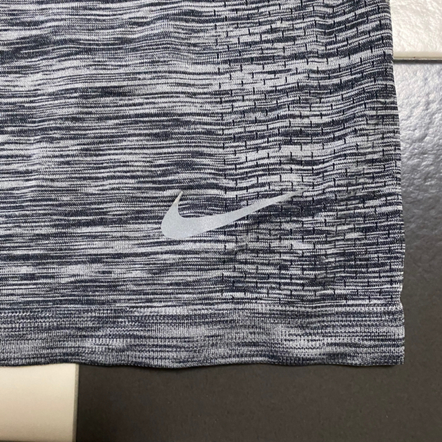 NIKE(ナイキ)のナイキ　NIKE タンクトップ レディースのトップス(タンクトップ)の商品写真