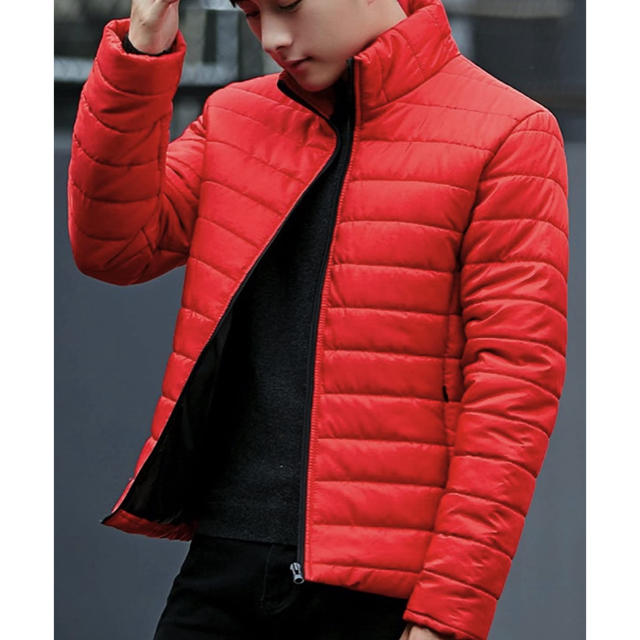 《SALE》ライトダウンジャケット 超軽量 カジュアル 防寒 レッド XL メンズのジャケット/アウター(ダウンジャケット)の商品写真
