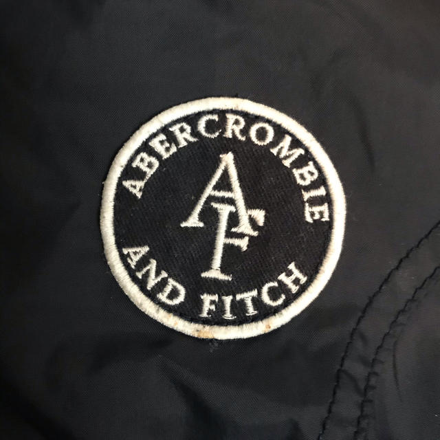 Abercrombie&Fitch(アバクロンビーアンドフィッチ)のアバクロ　ナイロンパーカー レディースのトップス(パーカー)の商品写真