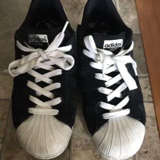 アディダス(adidas)のadidasスニーカー(スニーカー)