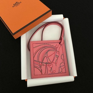 エルメス(Hermes)の新品 エルメス 超貴重新作 フランス購入 カレナノチャーム ローブドゥソワール(チャーム)