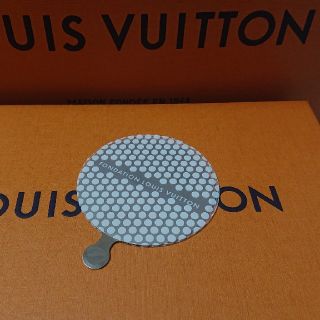 ルイヴィトン(LOUIS VUITTON)のパリ限定 ルイヴィトン美術館ポケットミラー(ミラー)