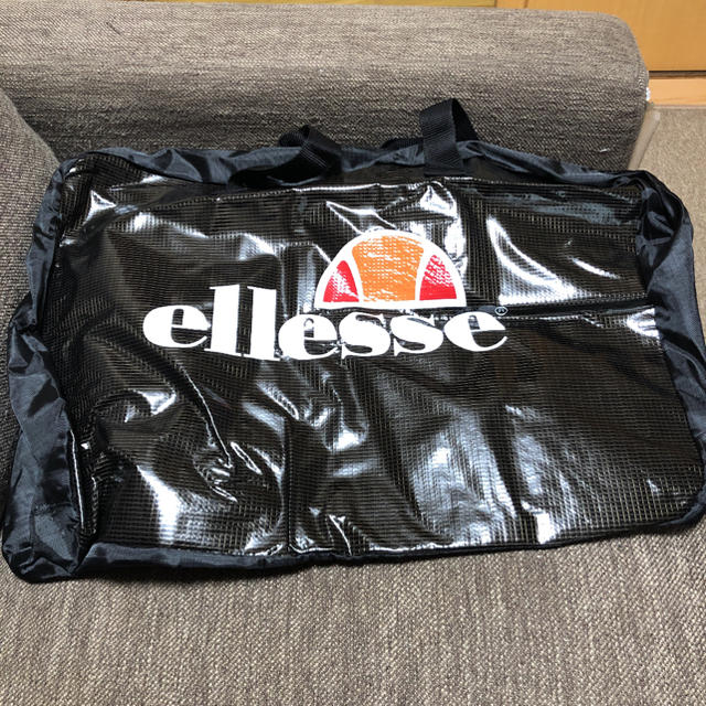 ellesse(エレッセ)の新品未使用 雑誌付録 ellesse ビッグトートバッグ レディースのバッグ(トートバッグ)の商品写真