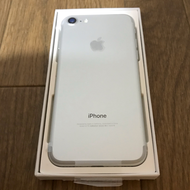 iPhone7 128GB SIMフリー 豪華おまけ