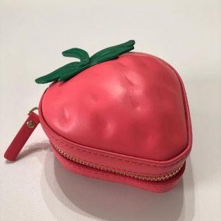 ケイトスペードニューヨーク(kate spade new york)のkate spade strawberry コインケース　新品未使用(コインケース)