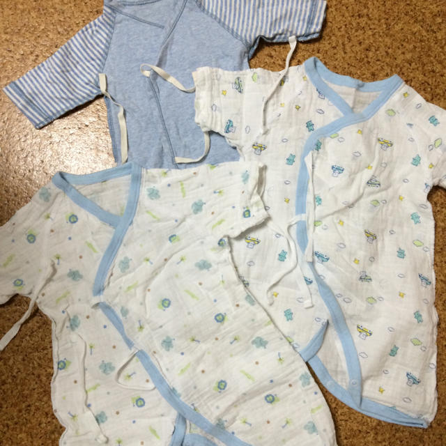 Combi mini(コンビミニ)の新生児肌着 まとめ売り キッズ/ベビー/マタニティのベビー服(~85cm)(肌着/下着)の商品写真