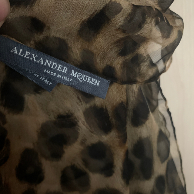 Alexander McQueen(アレキサンダーマックイーン)のアレキサンダー　マックイーン　スカーフ レディースのファッション小物(バンダナ/スカーフ)の商品写真