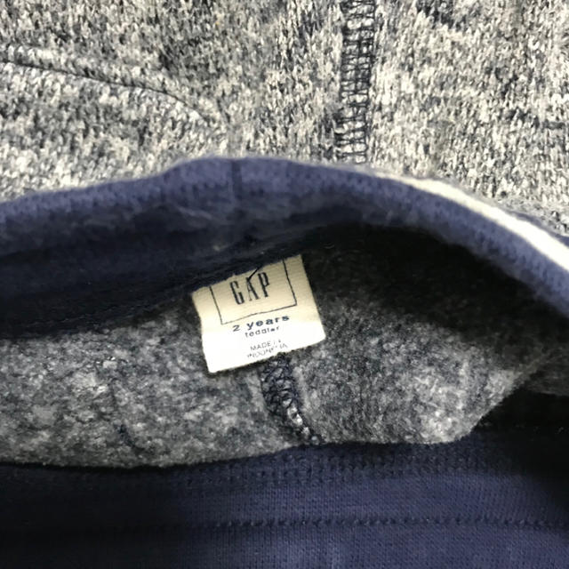 babyGAP(ベビーギャップ)のベビーギャップ　スウェットパンツ　グレー　95cm キッズ/ベビー/マタニティのキッズ服男の子用(90cm~)(パンツ/スパッツ)の商品写真