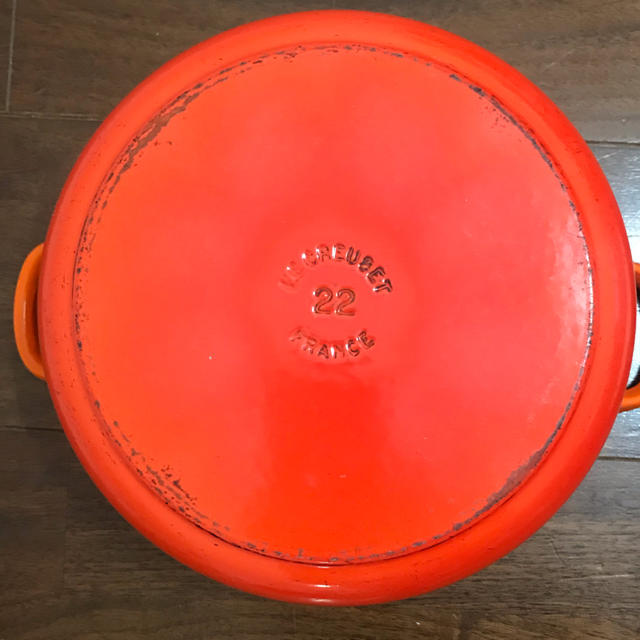 LE CREUSET(ルクルーゼ)のルクルーゼ ル・クルーゼ 鍋　22cm インテリア/住まい/日用品のキッチン/食器(鍋/フライパン)の商品写真