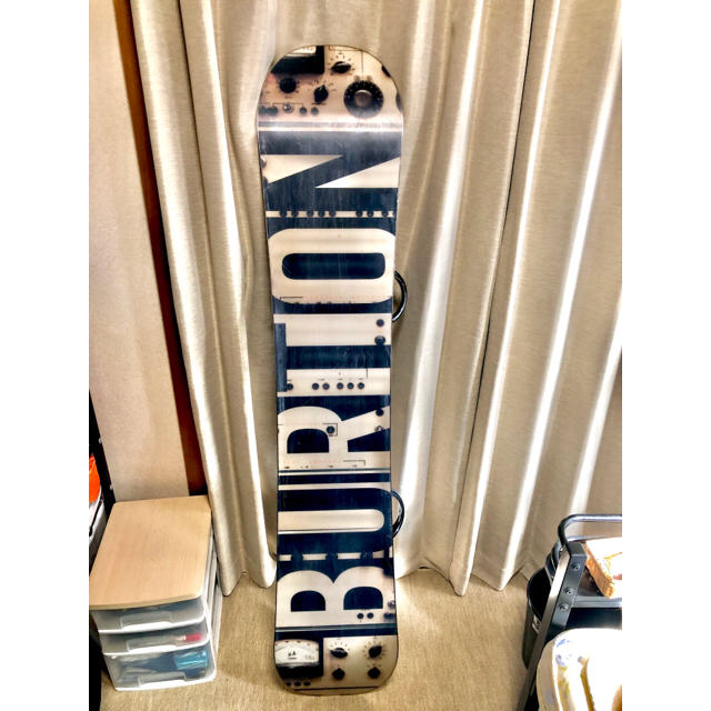 BURTON(バートン)のbbb.com様専用バートン スノーボード　板　blunt 154 ビンディング スポーツ/アウトドアのスノーボード(ボード)の商品写真