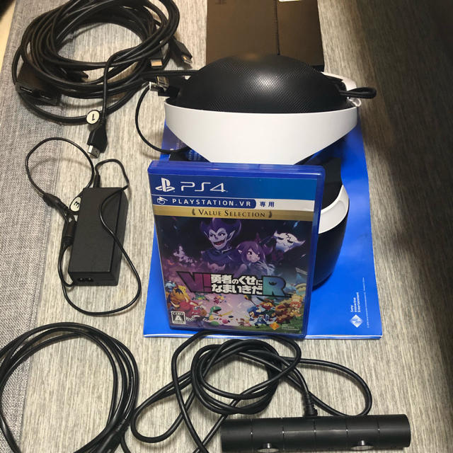 PlayStation VR(プレイステーションヴィーアール)のPSVR カメラ同梱版 エンタメ/ホビーのゲームソフト/ゲーム機本体(家庭用ゲーム機本体)の商品写真