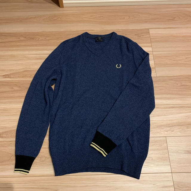 海外限定カラー　FRED PERRY  フレッドペリー　ニット