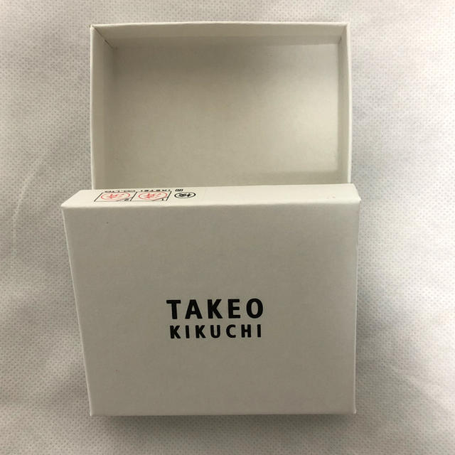 TAKEO KIKUCHI(タケオキクチ)のTAKEO KIKUCHI コインケース箱 レディースのバッグ(ショップ袋)の商品写真