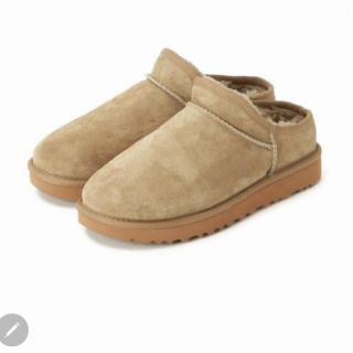 フレームワーク(FRAMeWORK)の【UGG 】CLASSIC SLIPPER ベージュ25cm(スリッポン/モカシン)