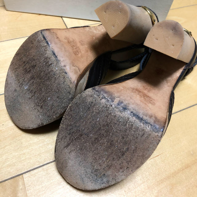 Chloe(クロエ)の値下げ中【Chloe】クロエ EU36 23.5cm相当 レザーサンダル ヒール レディースの靴/シューズ(サンダル)の商品写真
