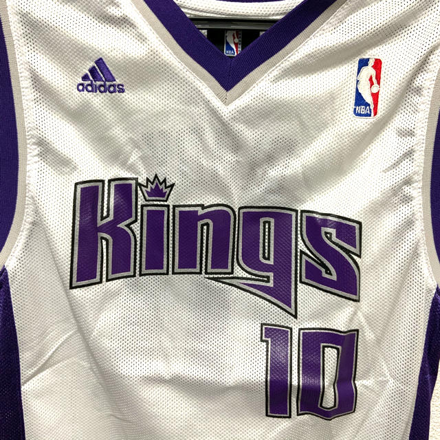 adidas(アディダス)のNBA Kings ユニフォーム　Sサイズ スポーツ/アウトドアのスポーツ/アウトドア その他(バスケットボール)の商品写真