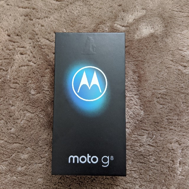 Motorola moto g8 ホワイトスマートフォン/携帯電話