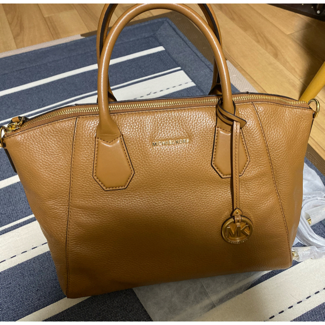 Michael Kors(マイケルコース)のMICHAEL KORS バッグ レディースのバッグ(ハンドバッグ)の商品写真