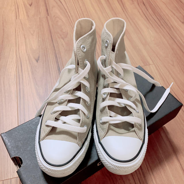 CONVERSE(コンバース)のベージュコンバース　ハイカット　　美品♡ レディースの靴/シューズ(スニーカー)の商品写真