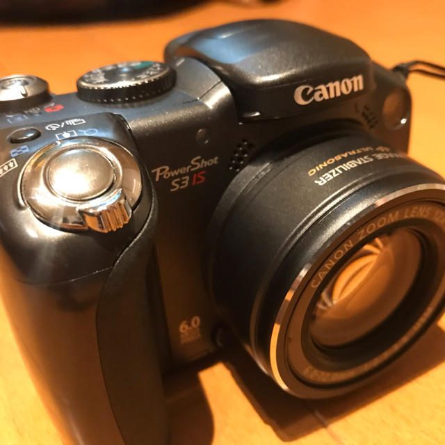 Canon(キヤノン)のCanon POWERSHOT S3 IS   スマホ/家電/カメラのカメラ(コンパクトデジタルカメラ)の商品写真